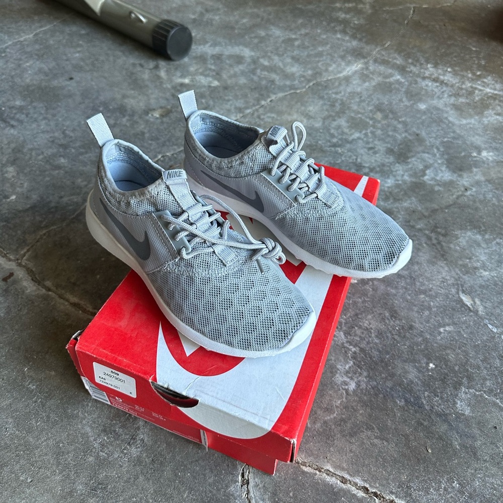 NEW Nike Juvenate (Wolf Grey)